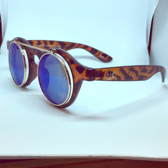Robin Ruth ‘Cha Cha’ Leopard Sunglasses - Picture 1 of 3